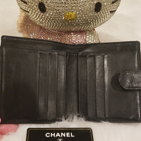 Chanel Black Caviar CC Wallet - Picture 6 of 8